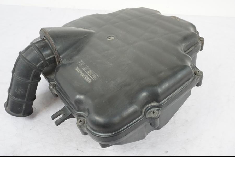 Framsidan på Luftburk från en Honda NT 650 V -2002 motorcykel.