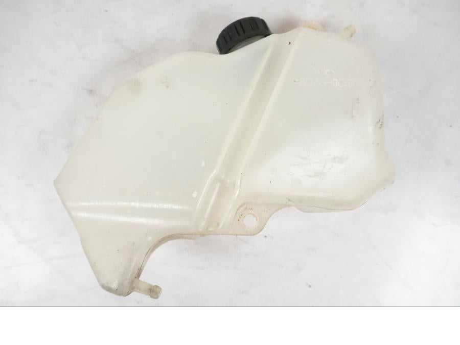 Höger sida på Vattenexpansionskärl från en Kawasaki ZX-6R -2011 motorcykel.