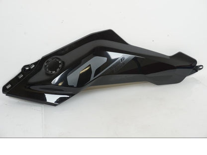 Framsidan på Bensintankskåpa från en BMW R 1300 GS -2024 motorcykel.