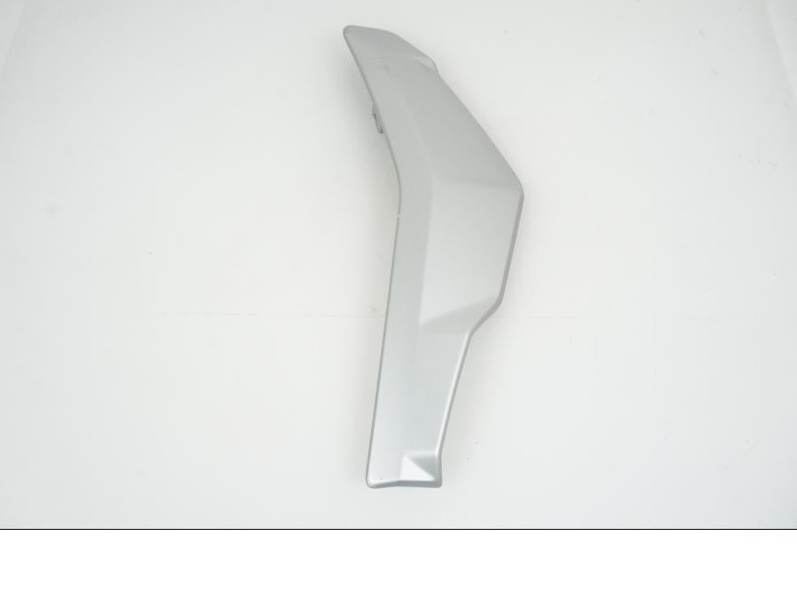 Framsidan på Vattenkylkåpa från en Ducati Streetfighter V2 -2023 motorcykel.