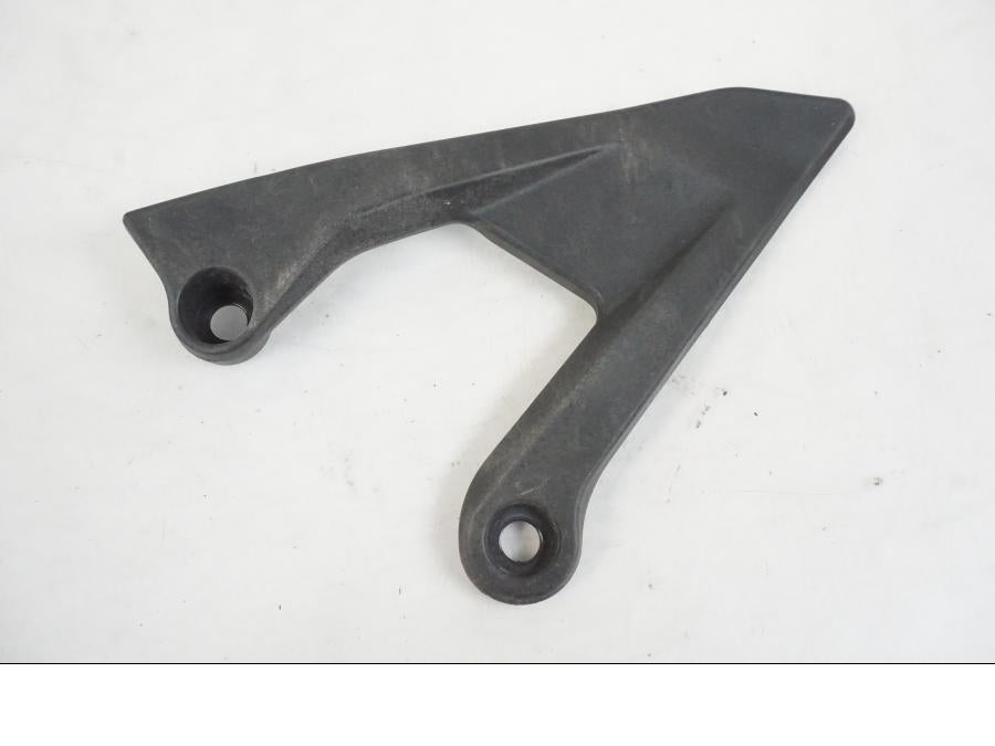 Framsidan på Hälskydd från en KTM 390 Adventure -2021 motorcykel.