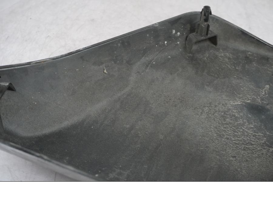 Snett uppifrån på Sidopanel från en H-D Touring Street Glide FLHX -2009 motorcykel.