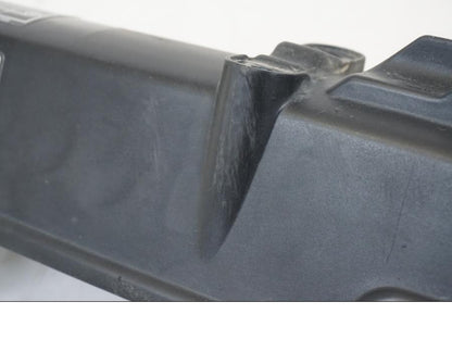 Höger sida på Kedjeskydd från en Honda VFR 800 -2003 motorcykel.