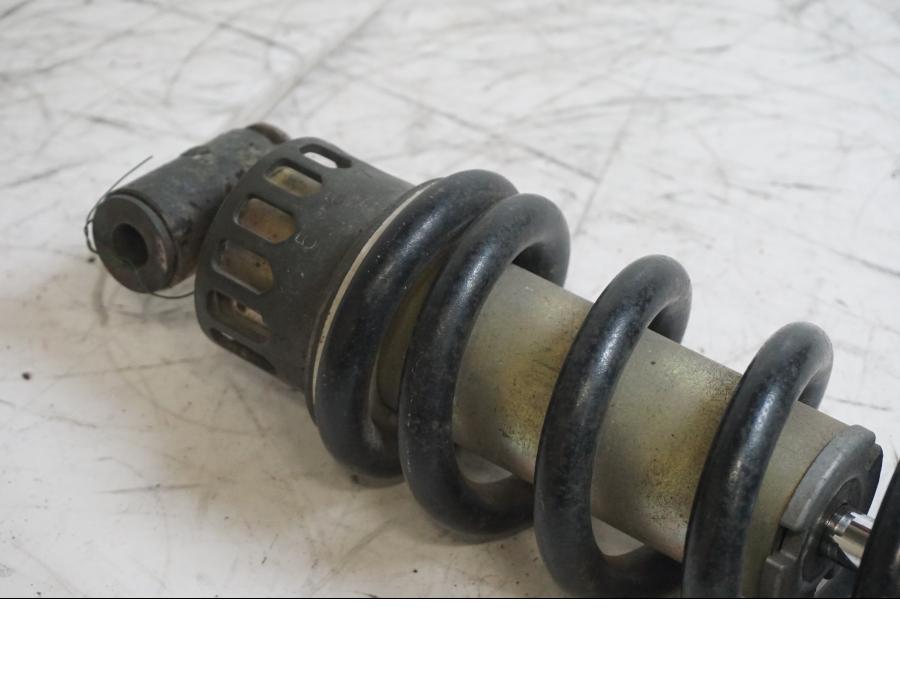 Höger sida på Stötdämpare från en Yamaha XVS 650 -1998 motorcykel.