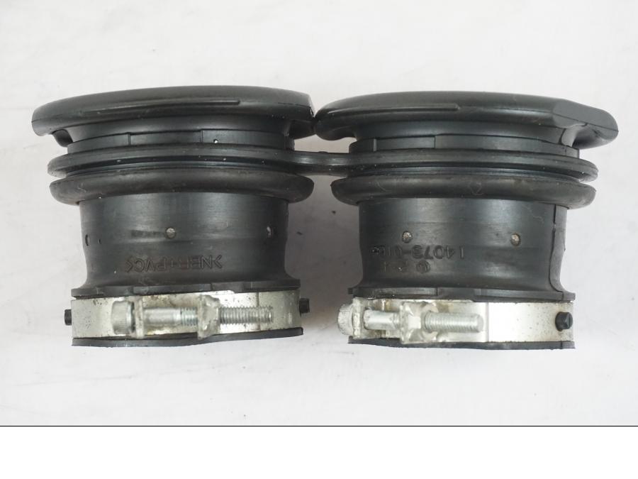 Vänster sida på Luftrör från en Kawasaki ZZ-R 1400 -2009 motorcykel.