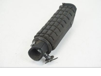 Höger sida på Fotpinne från en Honda CB 750 -2002 motorcykel.