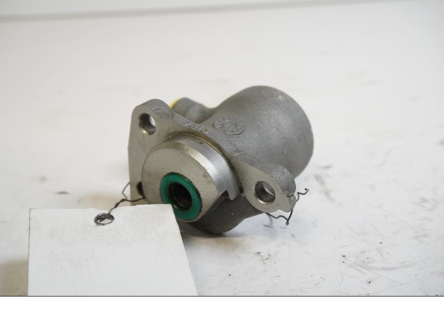 Baksidan på Kopplingslavcylinder från en Ducati 75 Sport -2001 motorcykel.