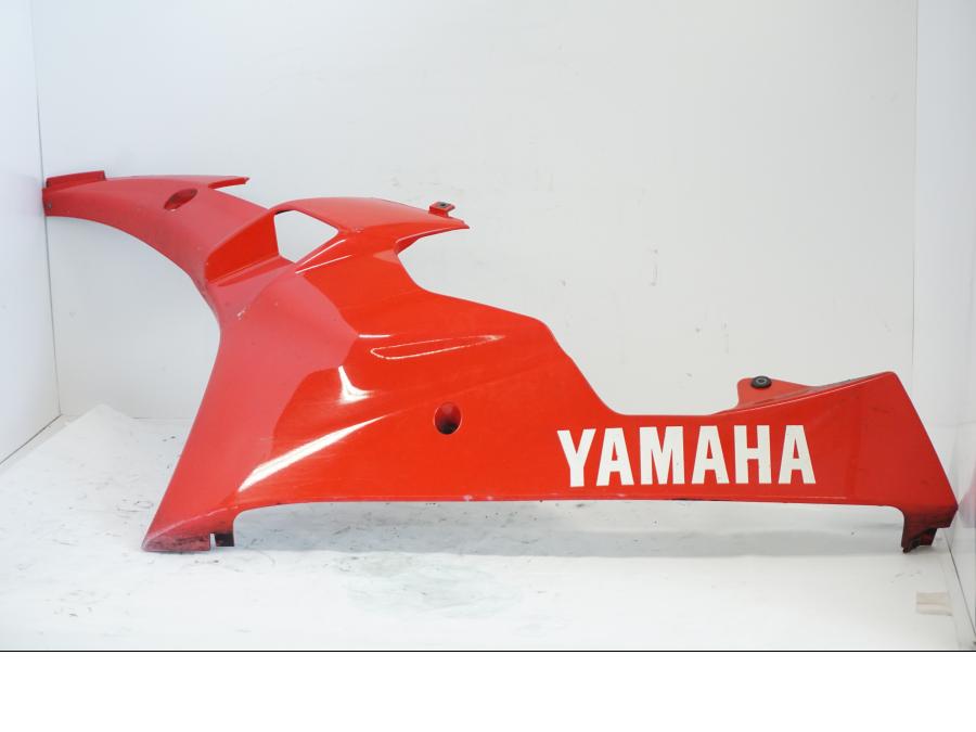 Vänster sida på Magkåpa från en Yamaha YZF R6 -2006 motorcykel.