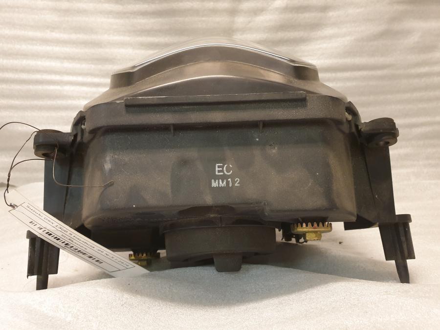 Vänster sida på Strålkastare från en Suzuki GSX 1300 R -1999 motorcykel.