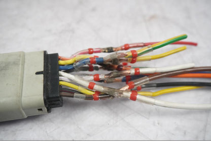 Vänster sida på Kablage från en H-D Touring Street Glide FLHX -2009 motorcykel.