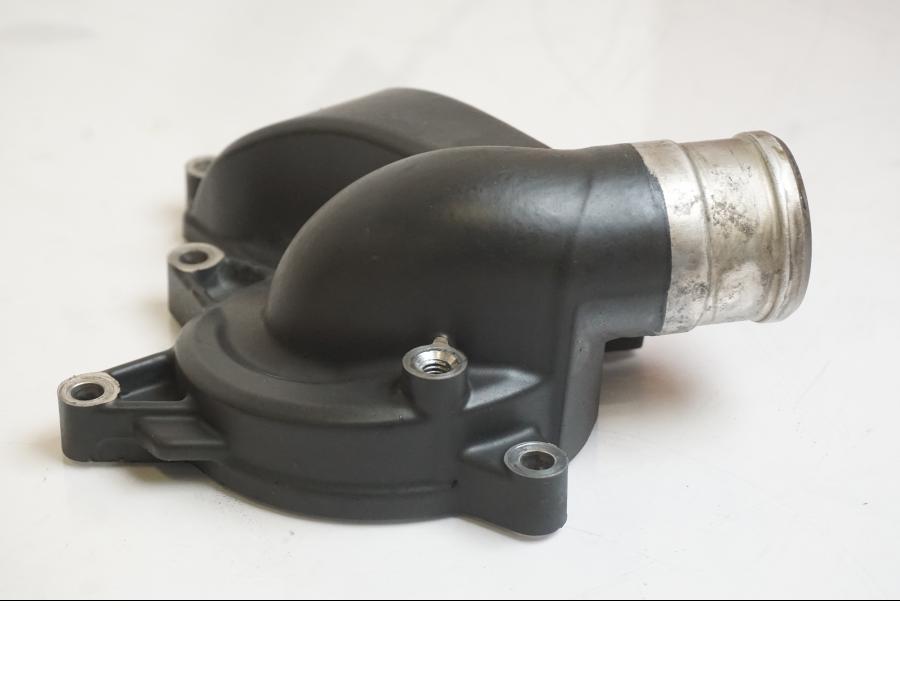 Baksidan på Vattenpump från en KTM 1190 Adventure -2015 motorcykel.