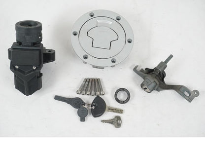 Framsidan på <p>Låssats från BMW R 1200 GS 2007.</p>

<p>Med tändningslås, tanklock, sadellås, 1st nyckel</p> motorcykel.