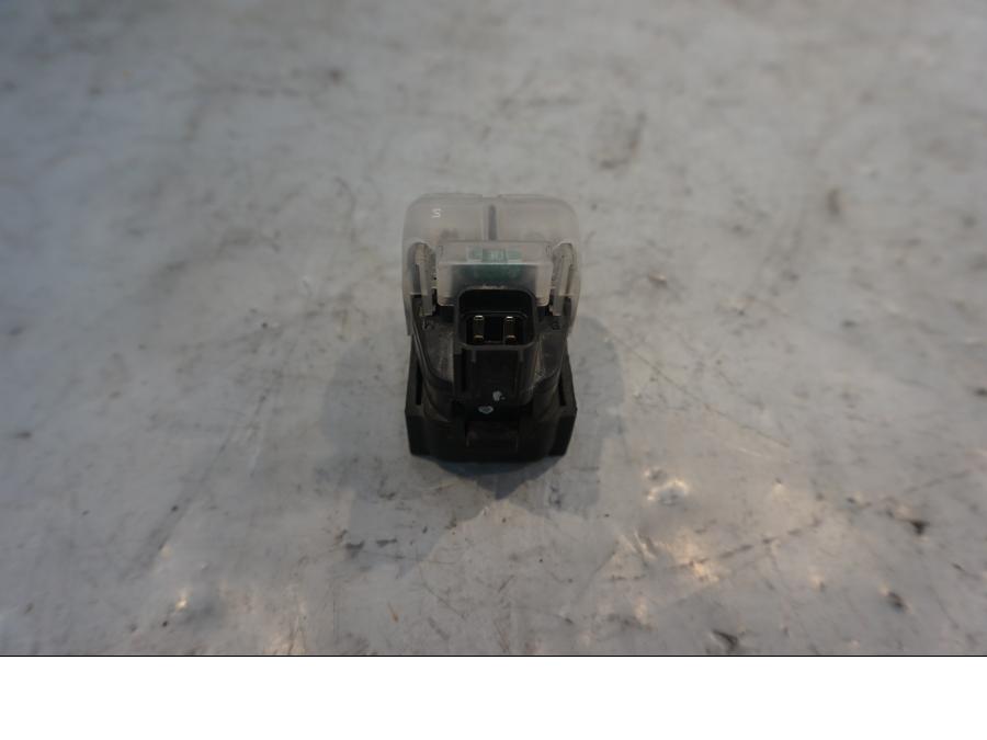 Framsidan på Startrelä från en Ducati Diavel -2015 motorcykel.