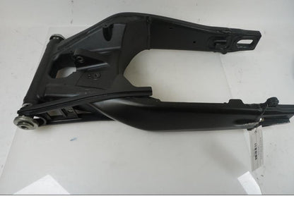 Framsidan på Sving från en Yamaha MT-09 Tracer -2021 motorcykel.