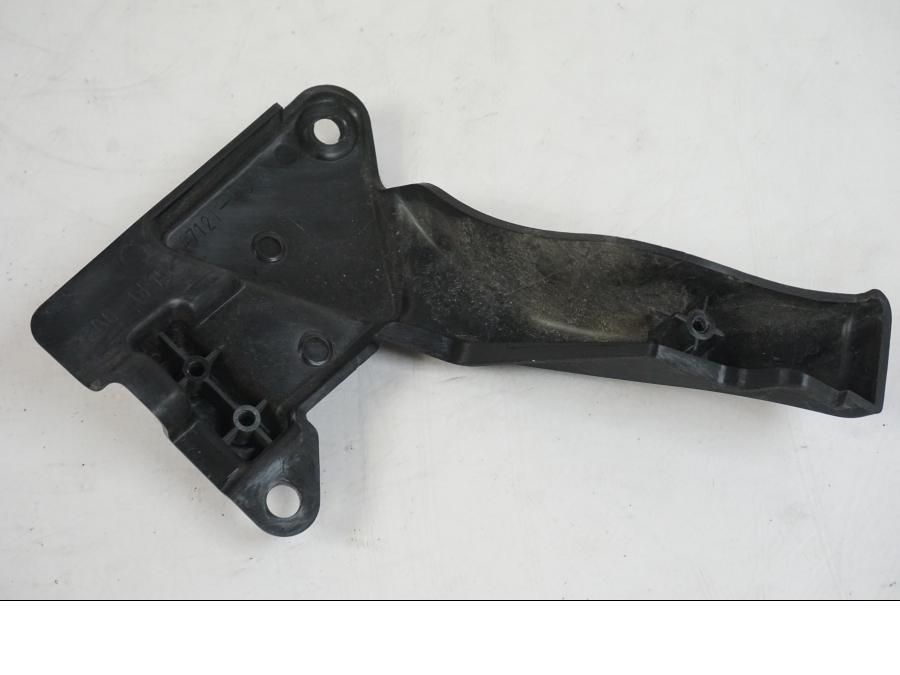 Höger sida på Sidopanel från en Suzuki VZR 1800 -2009 motorcykel.