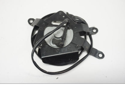 Höger sida på Vattenkylfläkt från en Yamaha FZ1-SA -2007 motorcykel.