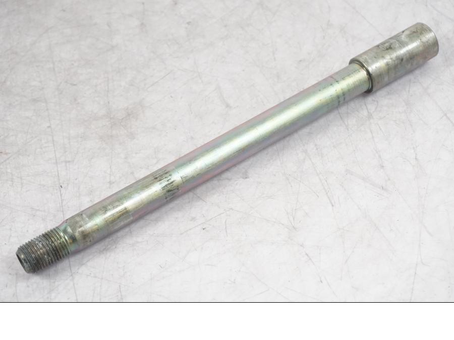 Framsidan på Axel från en Yamaha MT-09 -2016 motorcykel.