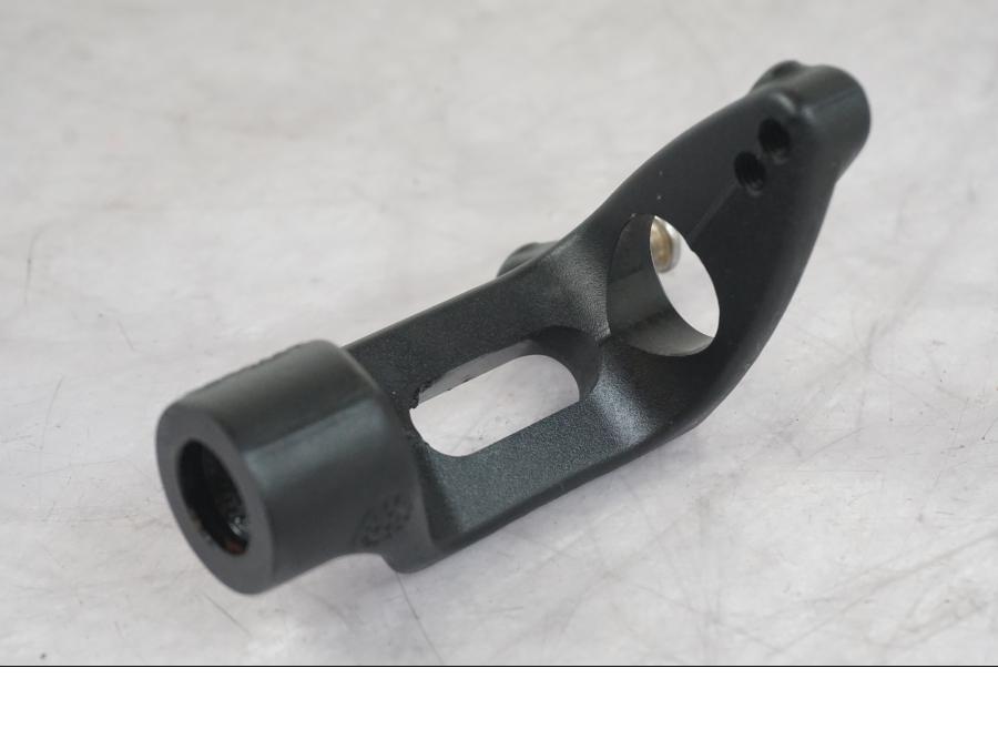 Baksidan på Växelarm från en KTM 1290 Super Duke R -2022 motorcykel.