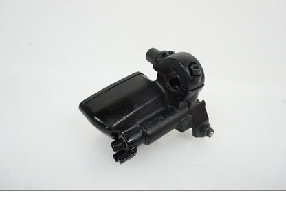 Vänster sida på Bromshuvudcylinder från en BMW S 1000 XR -2019 motorcykel.