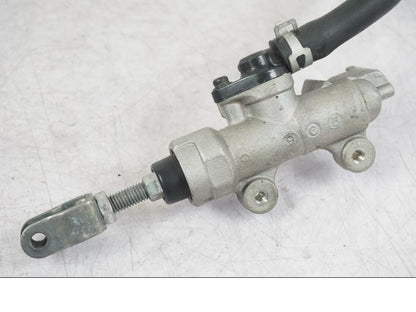 Höger sida på Bromshuvudcylinder från en Suzuki GSX 1300 RX -1999 motorcykel.