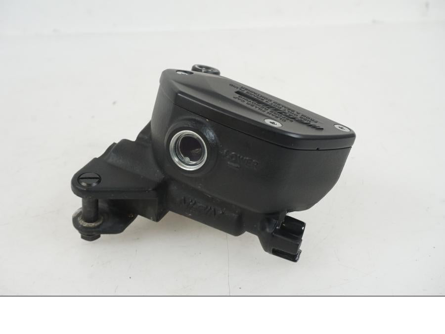 Framsidan på Bromshuvudcylinder från en BMW F 750 GS -2019 motorcykel.