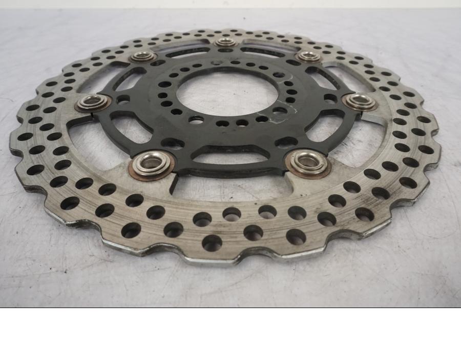 Höger sida på Bromsskiva från en Kawasaki ER-6F -2010 motorcykel.