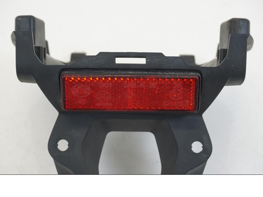 Vänster sida på Skylthållare från en BMW R 1250 GS -2019 motorcykel.