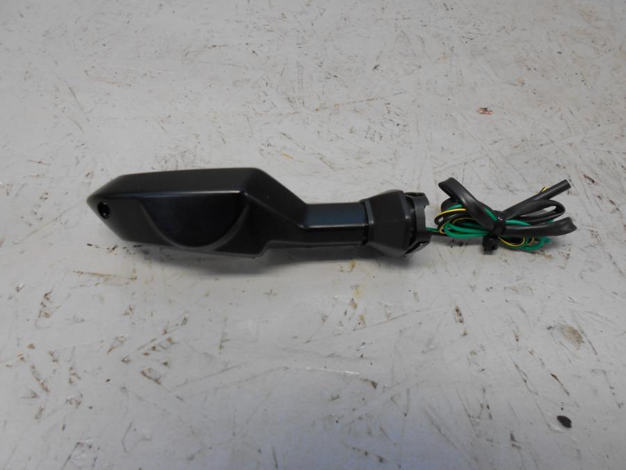 Baksidan på Blinkers från en Kawasaki Z 800 -2013 motorcykel.