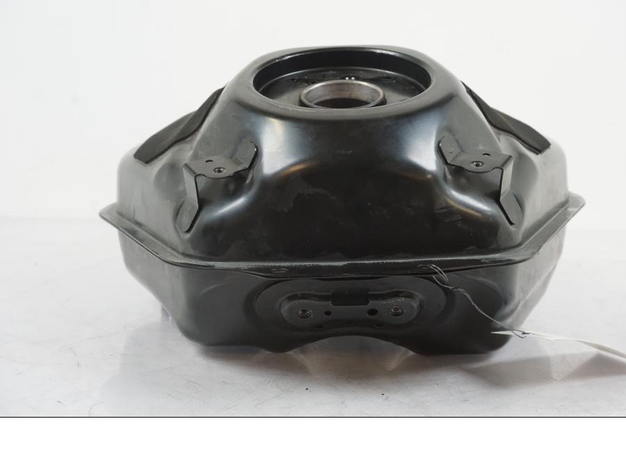 Höger sida på Bensintank från en Yamaha MT-07 -2019 motorcykel.