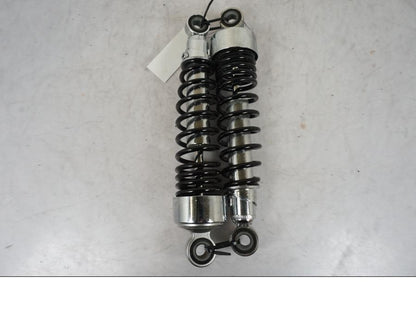 Vänster sida på Stötdämpare från en Triumph Bonneville T120 -2021 motorcykel.