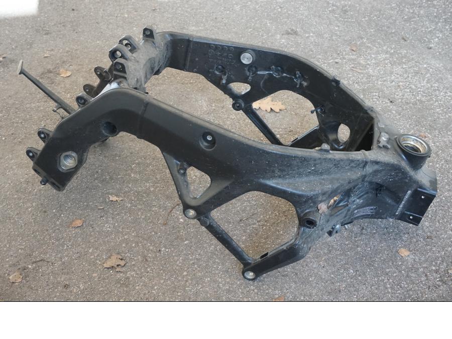 Framsidan på Ram från en BMW S 1000 RR -2010 motorcykel.