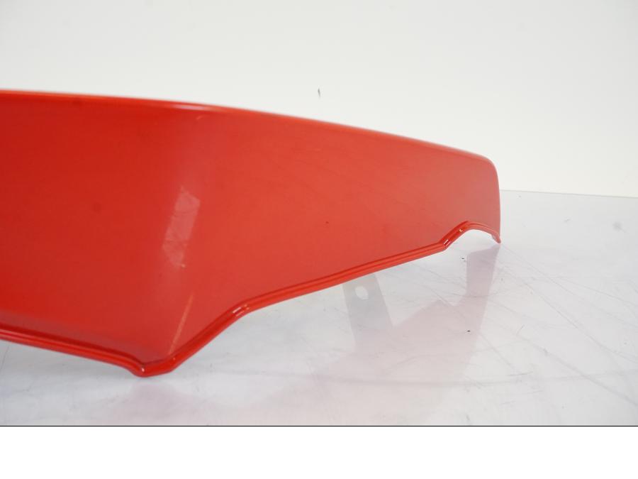 Höger sida på Bakvinge från en BMW S 1000 XR -2019 motorcykel.