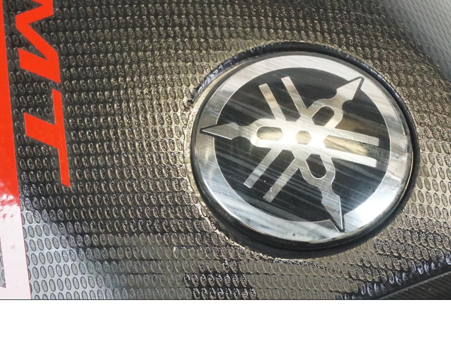 Baksidan på Bensintankskåpa från en Yamaha MT-07 -2018 motorcykel.