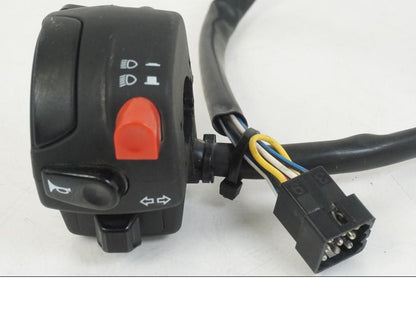 Baksidan på Styrelreglage från en AJP PR7 -2021 motorcykel.