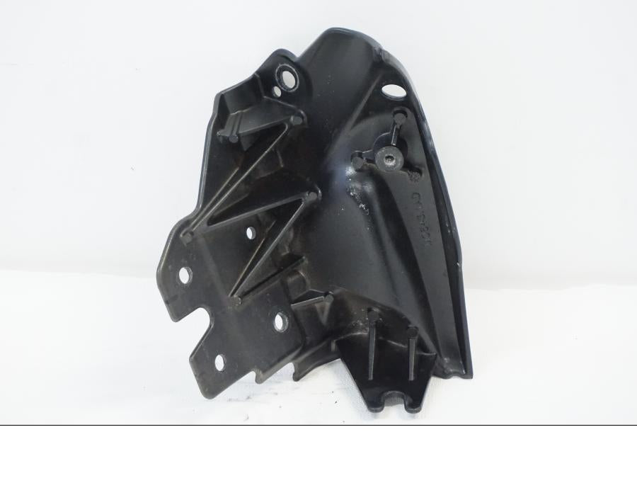 Höger sida på Instrumentfäste från en Buell XB9S -2003 motorcykel.