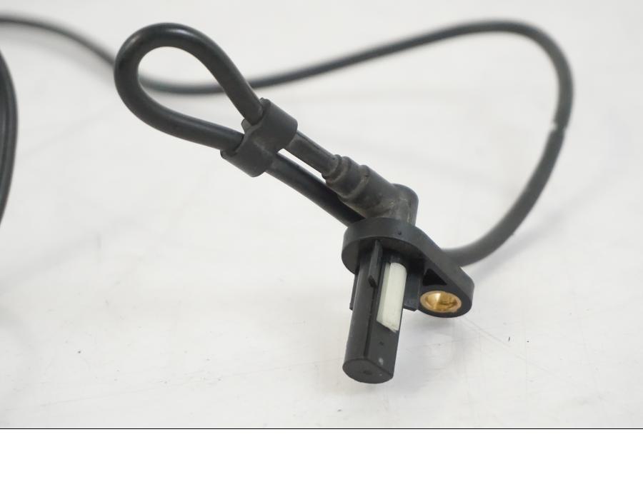 Baksidan på ABS givare från en BMW F 650 CS -2002 motorcykel.