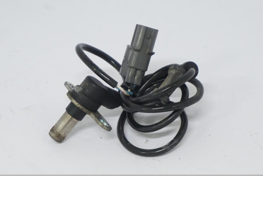 Framsidan på ABS givare från en Honda CB 500 X -2015 motorcykel.