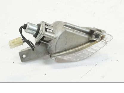 Snett nerifrån på Blinkers från en Suzuki GSX-R 1000 -2007 motorcykel.