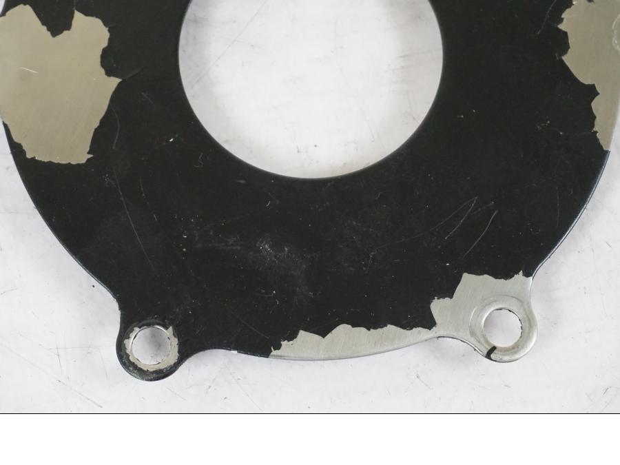 Vänster sida på Bromsskivegummidämpare från en Yamaha XVS 1100 -2004 motorcykel.