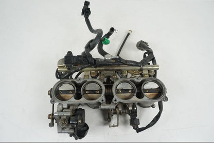 Framsidan på Spjällhus från en Yamaha YZF 1000 R1 -2004 motorcykel.