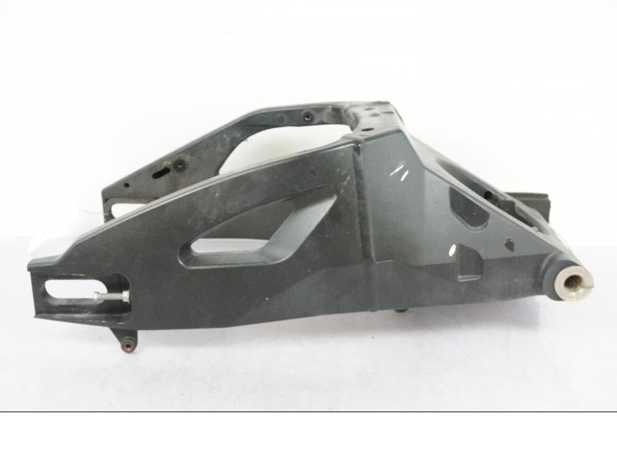 Snett nerifrån på Sving från en Suzuki GSX-R 1000 -2008 motorcykel.