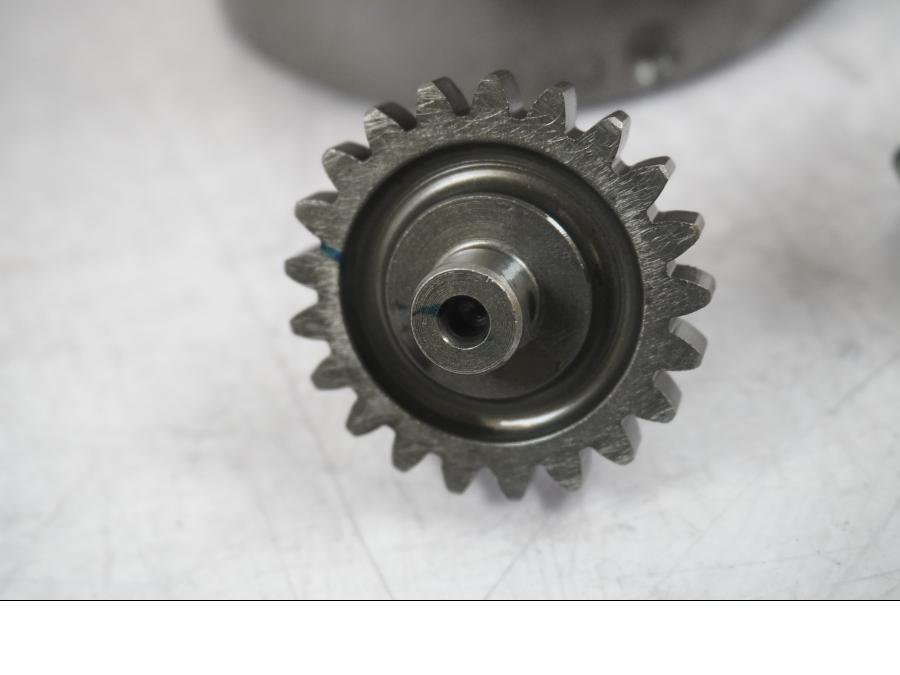 Extrabild2 på Startkopplingsdrev från en KTM 125 Duke -2017 motorcykel.