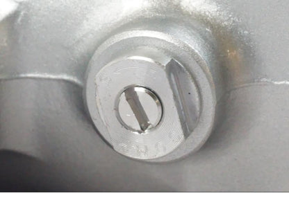 Höger sida på Gaffelben från en Suzuki SV 1000 -2003 motorcykel.