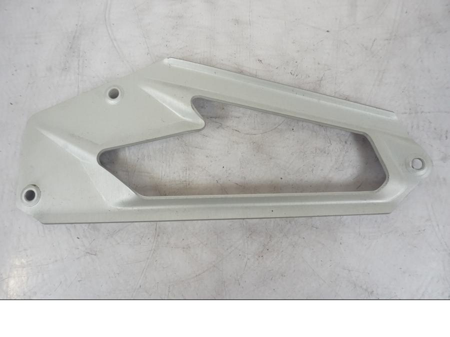 Snett uppifrån på Fotpinnehälskydd från en Kawasaki Z 800 -2014 motorcykel.