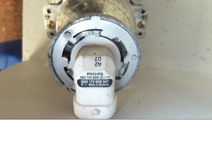 Vänster sida på Strålkastare från en KTM 640 Duke -2002 motorcykel.