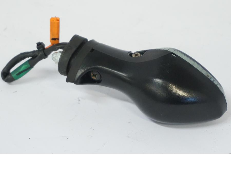 Höger sida på Blinkers från en Honda CB 500 X -2015 motorcykel.