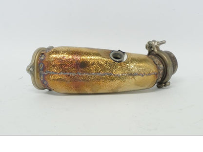 Baksidan på Grenrör från en Ducati Desert X -2022 motorcykel.