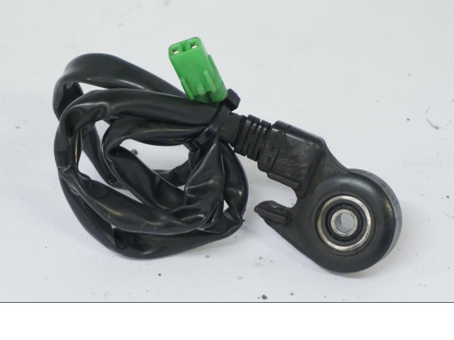 Vänster sida på Sidostödsbrytare från en Honda CB 500 X -2015 motorcykel.