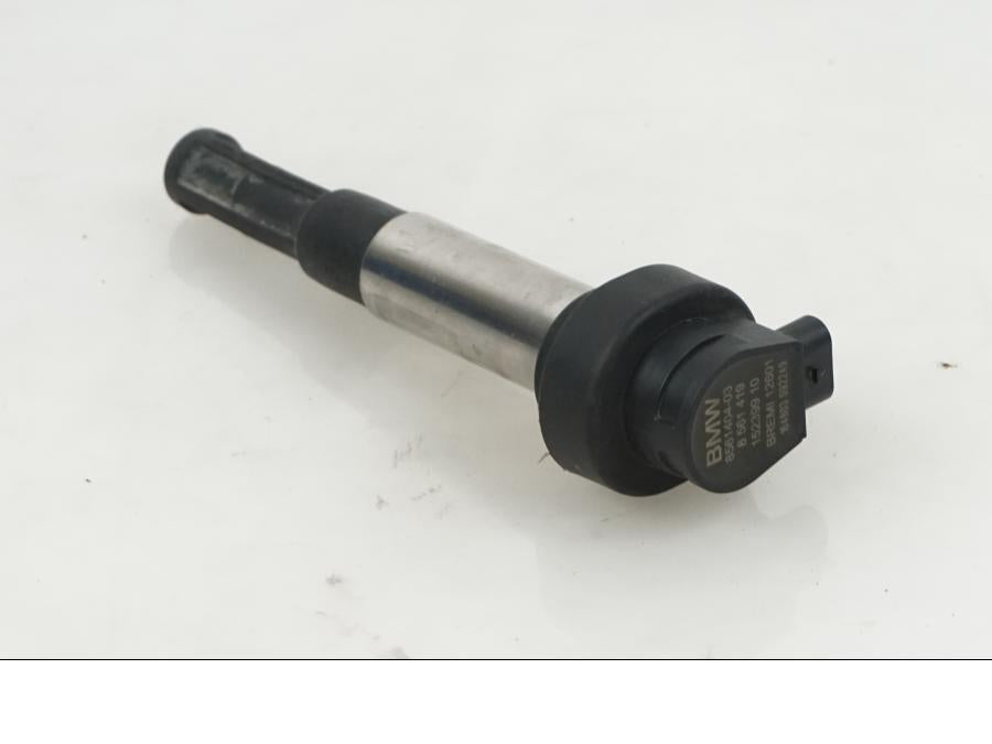 Vänster sida på Tändspole från en BMW F 800 GS -2017 motorcykel.