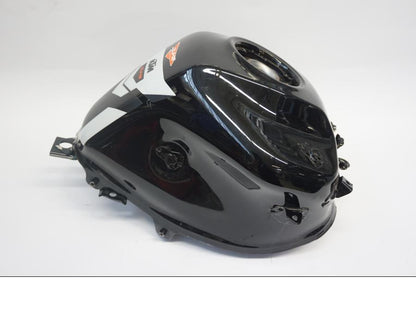 Framsidan på Bensintank från en KTM 125 Duke -2017 motorcykel.